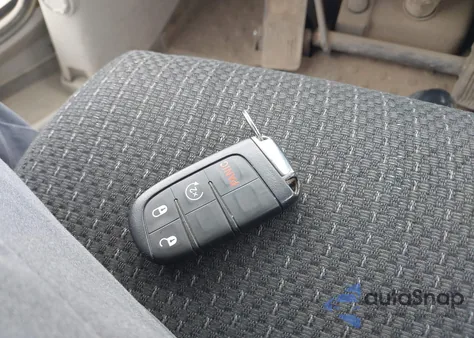 2019 Jeep Compass Limited 4X4 from USA, damaged, VIN 3C4NJDCB8KT766877